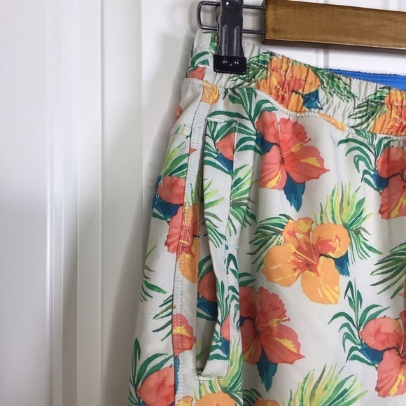 Birddogs Hawaiian Floral Print Gym Shorts Size Small Long. - Picture 3 of 8